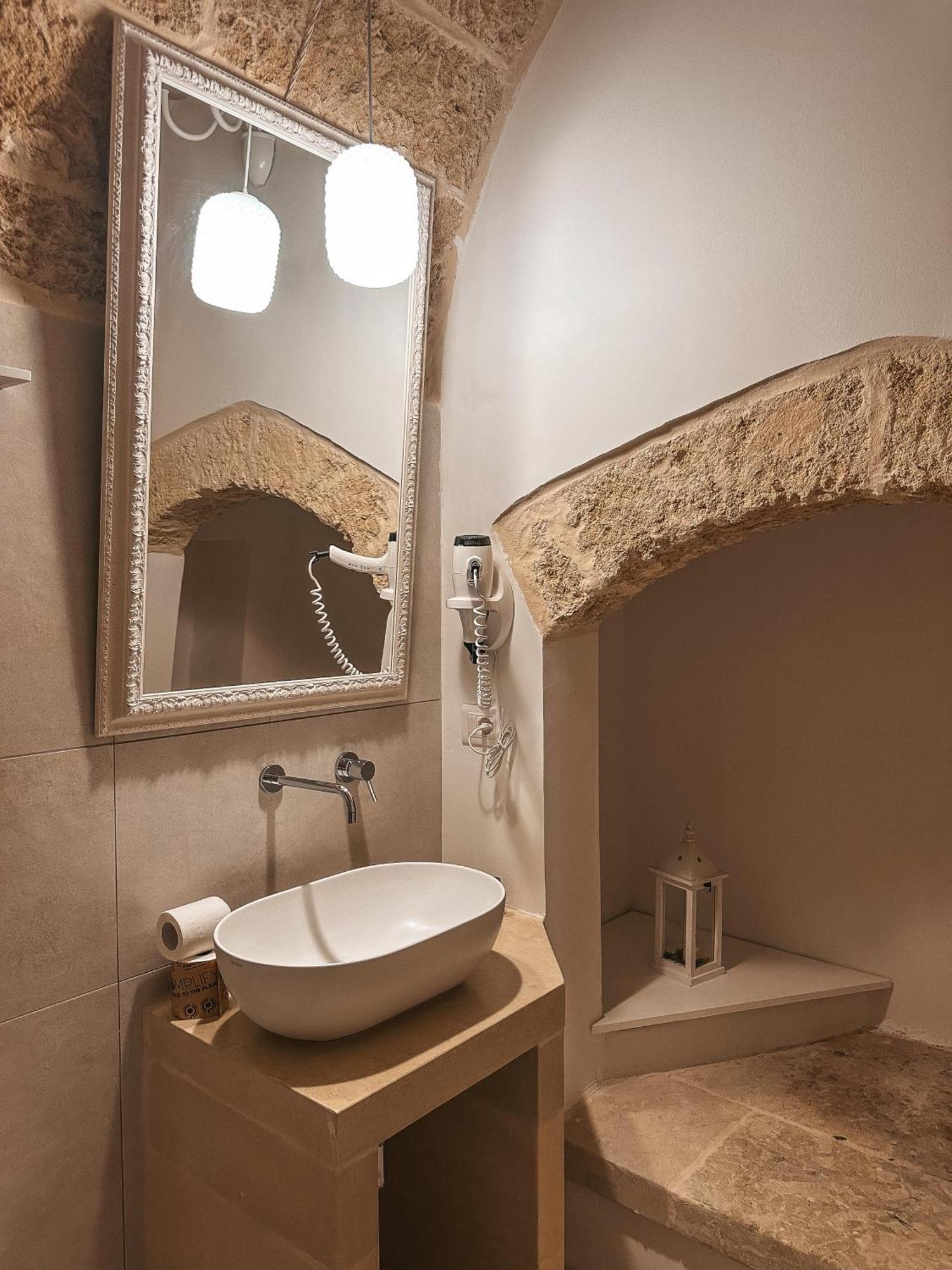 Palazzo Alma Luxury Rooms Casarano Exterior foto
